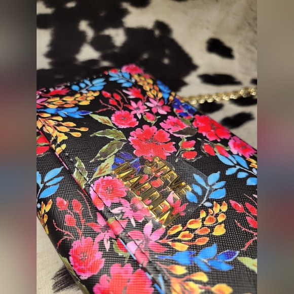 Steve Madden Floral Crossbody Purse - Picture 2 of 6
